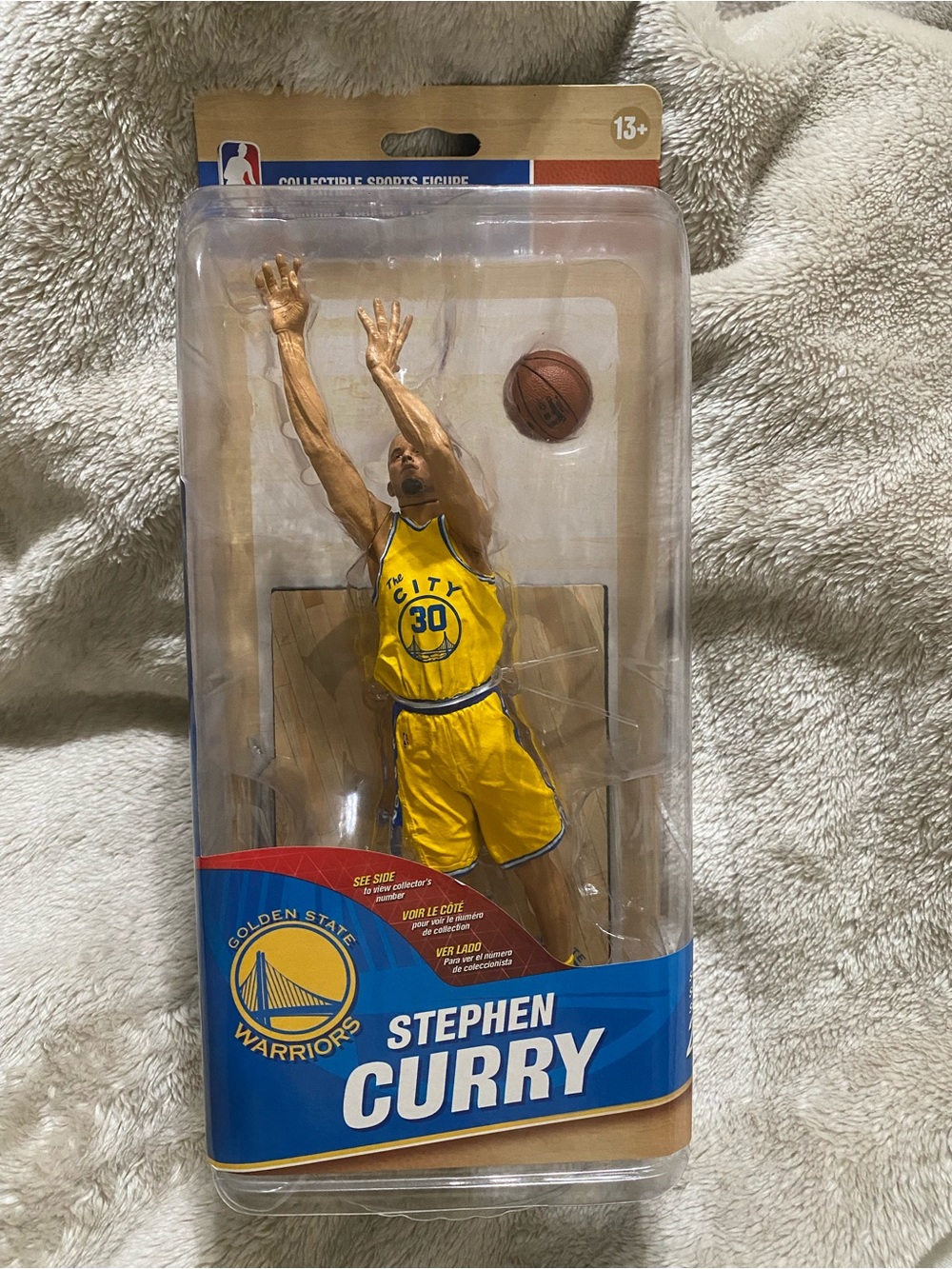 NBA Yellow & Blue Warriors Shooting Figure